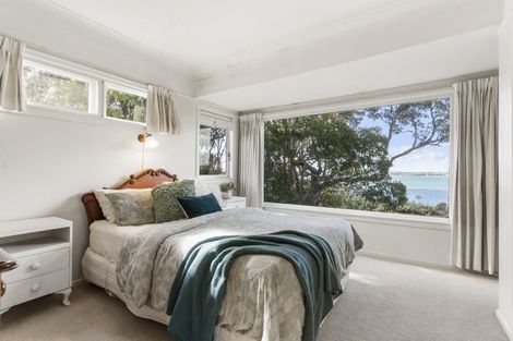 Photo of property in 16 Tui Vale Road, Shelly Park, Auckland, 2014