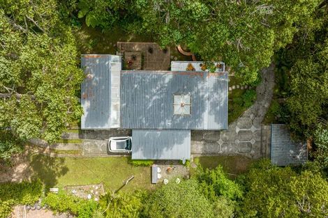 Photo of property in 30 Kopiko Road, Titirangi, Auckland, 0604