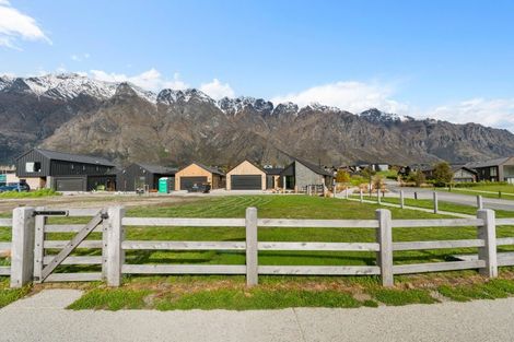 Photo of property in 32 Taurus Lane, Jacks Point, 9371