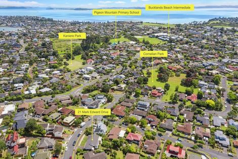Photo of property in 21 Mark Edward Drive, Half Moon Bay, Auckland, 2012