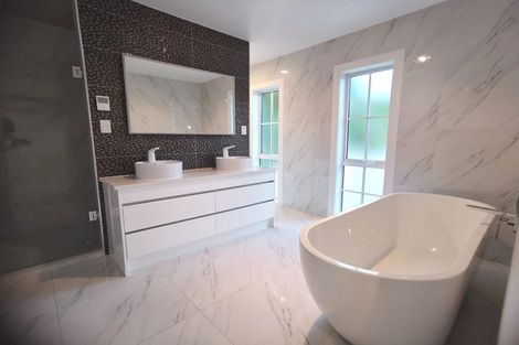 Photo of property in 1004a East Coast Road, Northcross, Auckland, 0630