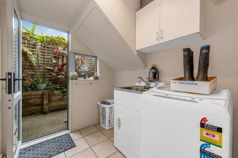Photo of property in 2b Hall Avenue, Mangere, Auckland, 2022