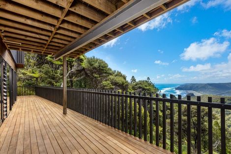 Photo of property in 23 Log Race Road, Piha, New Lynn, 0772