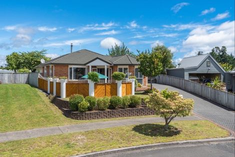 Photo of property in 38 Balmoral Drive, Hilltop, Taupo, 3330