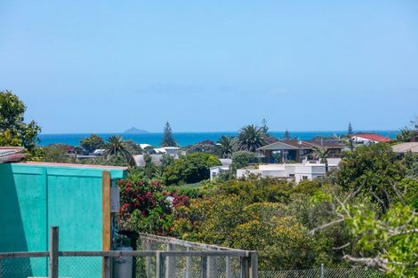 Photo of property in 27 Fyfe Road, Waihi Beach, 3611