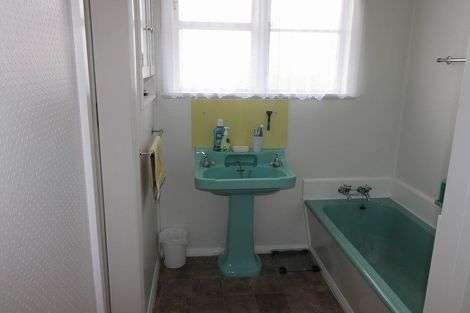 Photo of property in 8a Puriri Street, Gonville, Whanganui, 4501