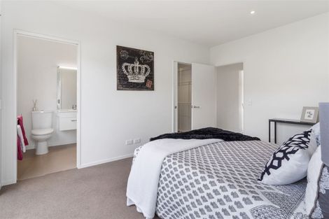 Photo of property in 31 Battalion Drive, Papakura, 2110