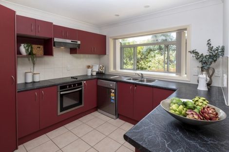 Photo of property in 3a Trelawn Place, Cockle Bay, Auckland, 2014