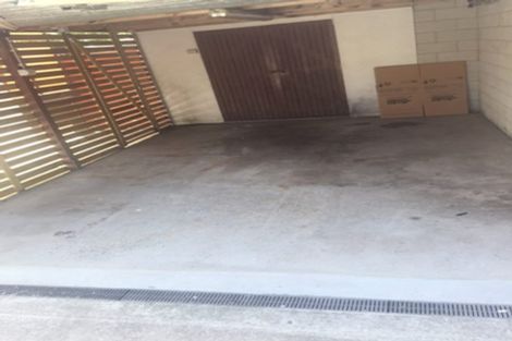 Photo of property in 2/26 Navigator Place, Papatoetoe, Auckland, 2025