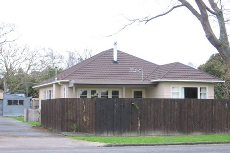 Photo of property in 68 Pahiatua Street, Hokowhitu, Palmerston North, 4410