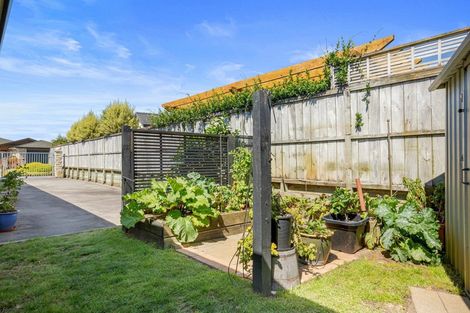 Photo of property in 10 Quadrant Heights, Paraparaumu, 5032