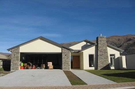 Photo of property in 25 Stonebrook Drive, Wanaka, 9305