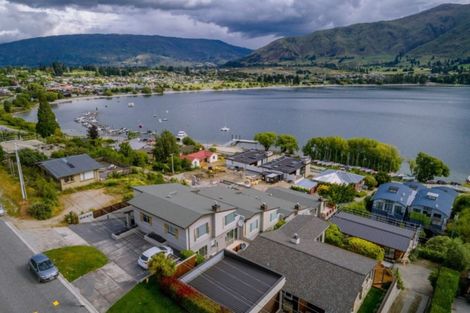 Photo of property in Lakeview Heights, 3/124 Lismore Street, Wanaka, 9305