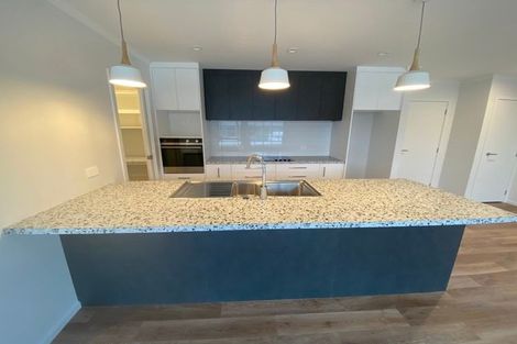 Photo of property in 6 Kaiwaru Place, Waikanae, 5036