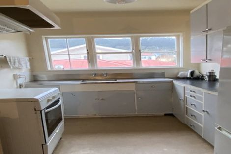 Photo of property in 16 Austin Street, Mount Victoria, Wellington, 6011