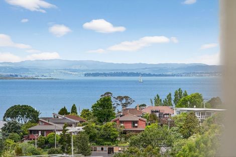 Photo of property in 29 Peter Terrace, Castor Bay, Auckland, 0620