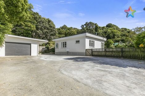 Photo of property in 46 Akatea Road, Korokoro, Lower Hutt, 5012