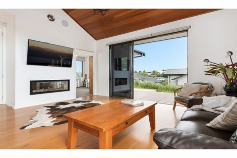 Photo of property in 100 Condor Drive, Pyes Pa, Tauranga, 3112