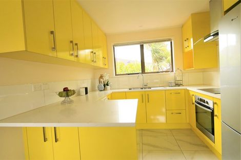 Photo of property in 19 Lyren Place, Half Moon Bay, Auckland, 2012