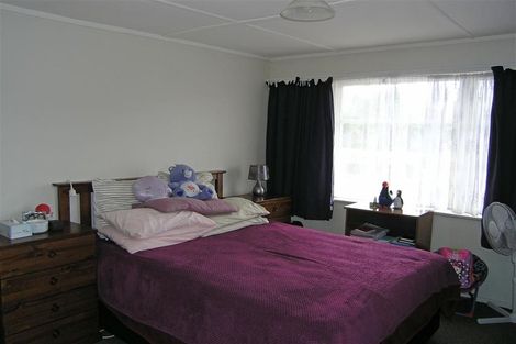 Photo of property in 1 Keys Street, Elderslea, Upper Hutt, 5018