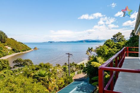 Photo of property in 32 Waitohu Road, York Bay, Lower Hutt, 5013