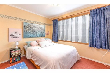 Photo of property in 3 Leeman Place, Redwood, Christchurch, 8051