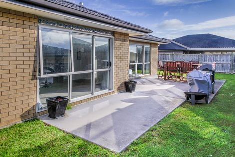 Photo of property in 10 Toscana Drive, Karaka, Papakura, 2113