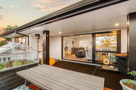 Photo of property in 6 Richardson Road, Omokoroa, 3114