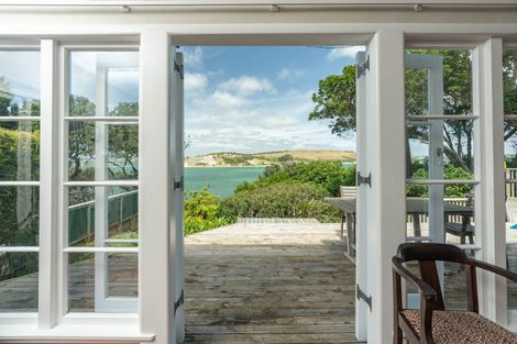 Photo of property in 11 Cliff Street, Onerahi, Whangarei, 0110