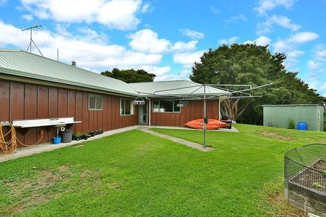 Photo of property in 5352 Kaipara Coast Highway, Wellsford, 0972