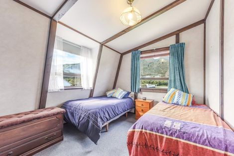 Photo of property in 4 Beach Road, Waikawa, Picton, 7220