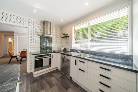 Photo of property in 2/22 Burns Grove, Trentham, Upper Hutt, 5018