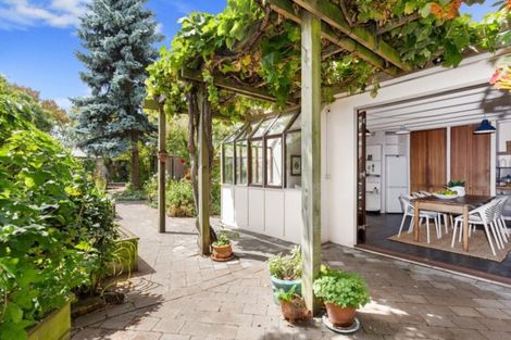 Photo of property in 114 Merivale Lane, Merivale, Christchurch, 8014