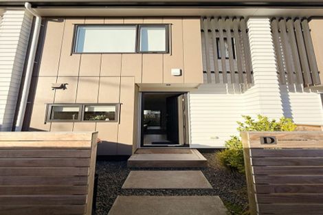 Photo of property in 47d Northcote Road, Hillcrest, Auckland, 0627