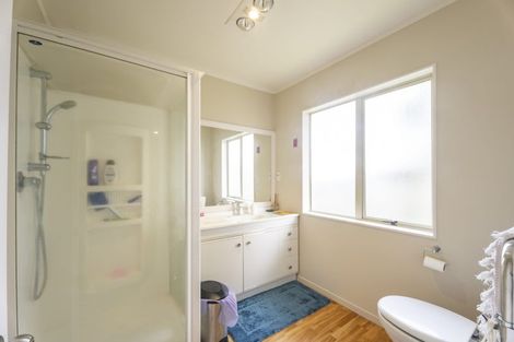 Photo of property in 9 Burleigh Place, Rototuna, Hamilton, 3210