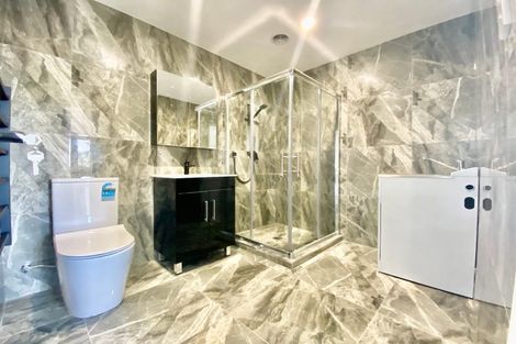 Photo of property in 547 Massey Road, Mangere, Auckland, 2022