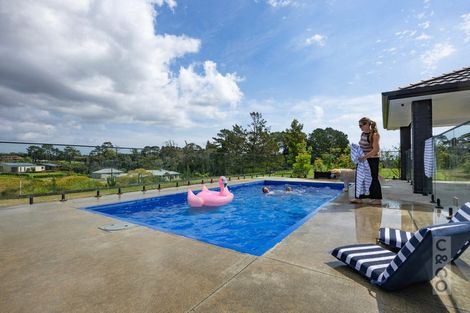 Photo of property in 43e Terry Smyth Drive, Kumeu, 0892