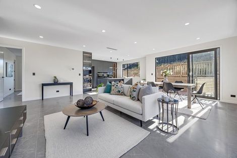 Photo of property in 8 Koheru Place, Long Bay, Auckland, 0630