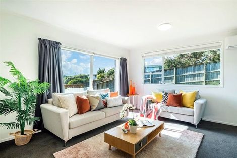 Photo of property in 1/36 Acacia Road, Torbay, Auckland, 0632