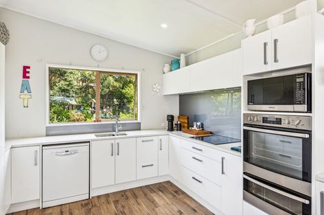 Photo of property in 18 Sunshine Avenue, Paraparaumu, 5032