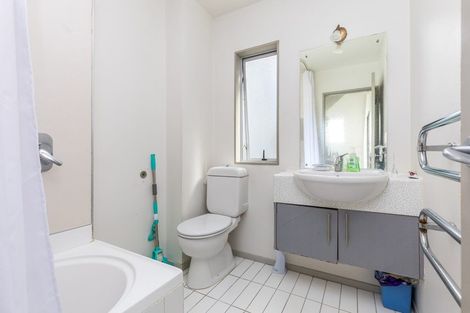 Photo of property in 6c Scotia Place, Auckland Central, Auckland, 1010