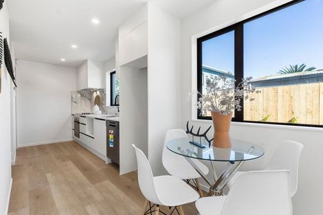 Photo of property in 52a Border Road, Henderson, Auckland, 0612