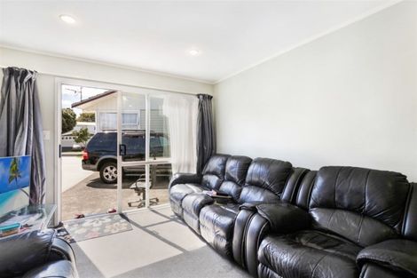 Photo of property in 12 Kohinoor Avenue, Mangere, Auckland, 2022