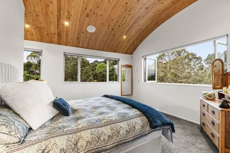 Photo of property in 43a Lonely Track Road, Fairview Heights, Auckland, 0632