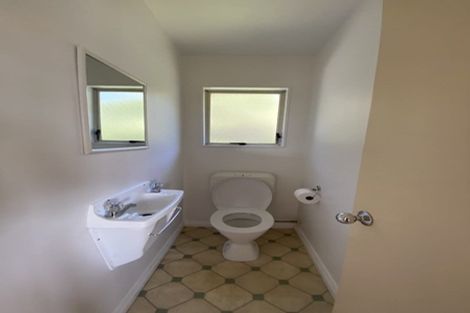 Photo of property in 19 Highbury Bypass, Birkenhead, Auckland, 0626