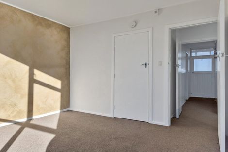 Photo of property in 23 Rangitane Street, Maupuia, Wellington, 6022