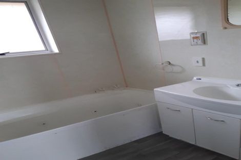 Photo of property in 2/77a Halswell Road, Hillmorton, Christchurch, 8025