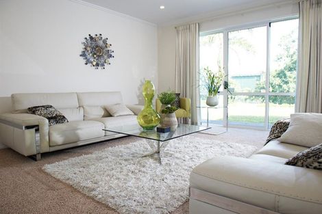 Photo of property in 65 Glenvar Ridge Road, Long Bay, Auckland, 0630