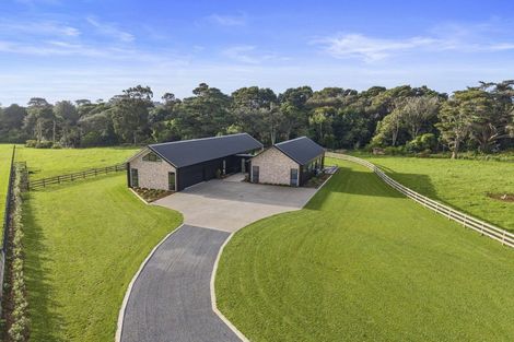Photo of property in 58 Kidd Road, Waiuku, 2682