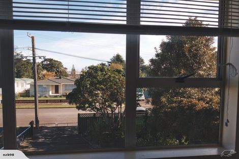 Photo of property in 3 Armagh Street, Levin, 5510